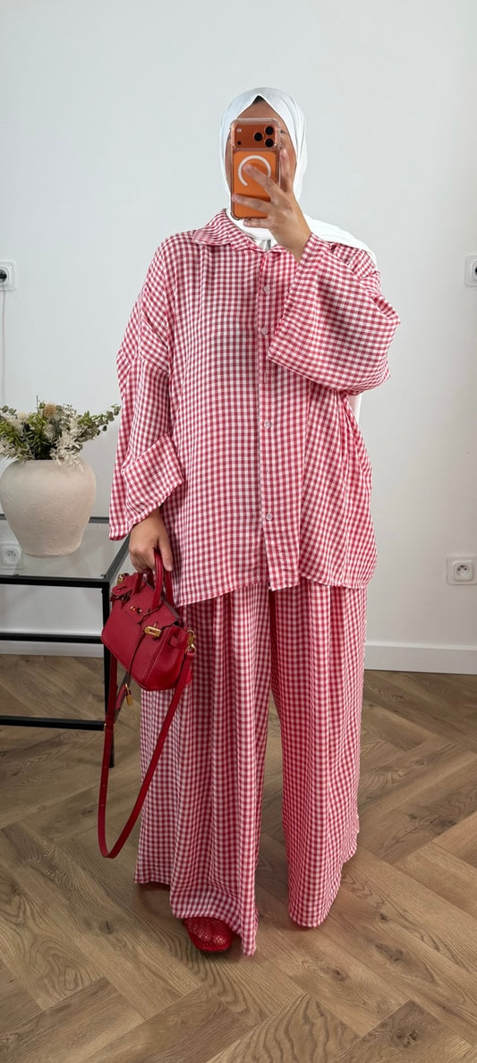 Ensemble à carreaux