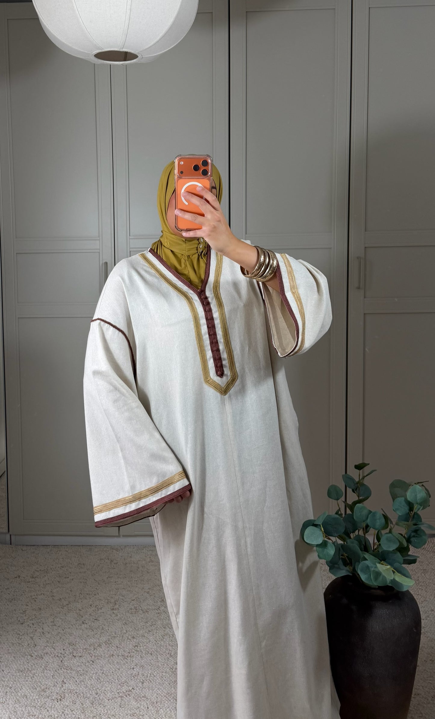 Robe Nesrine